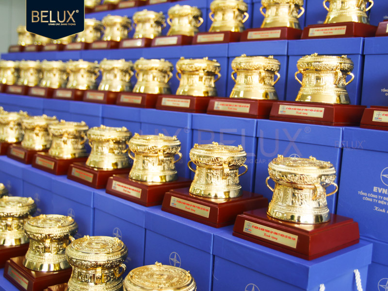 Lô 780 trống đồng D10 mạ vàng Điện Lực Bắc Kạn theo yêu cầu